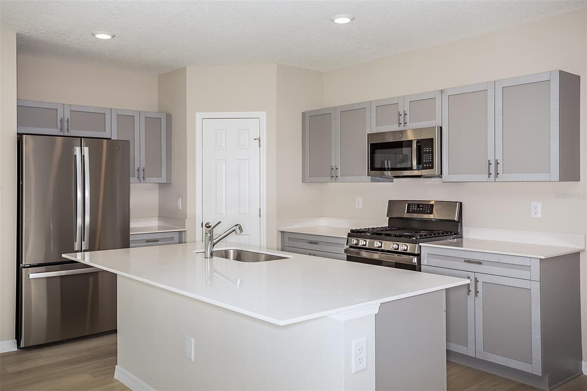 1743 VANILLA STREET — photo 9 of 31