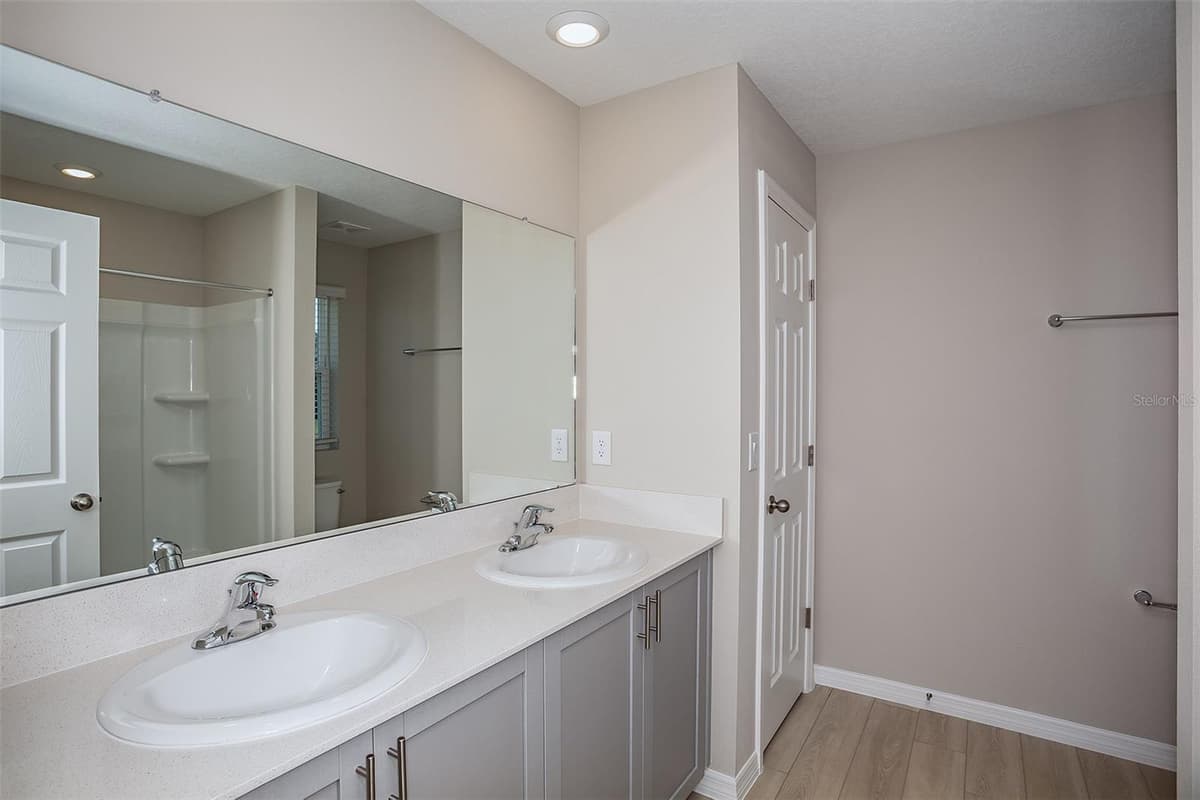 1743 VANILLA STREET — photo 7 of 31