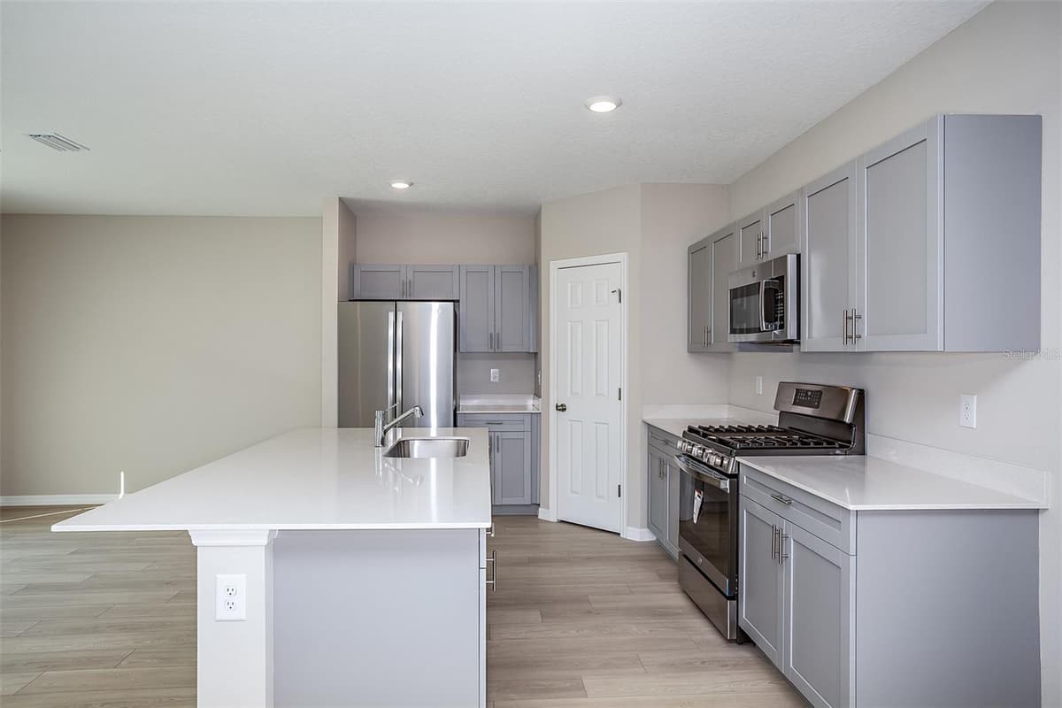 1743 VANILLA STREET — photo 11 of 31