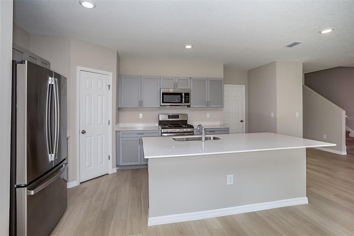 1743 VANILLA STREET — photo 10 of 31