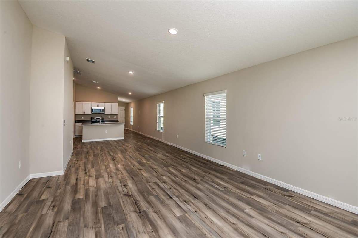4531 WYNNSTONE DRIVE — photo 12 of 25