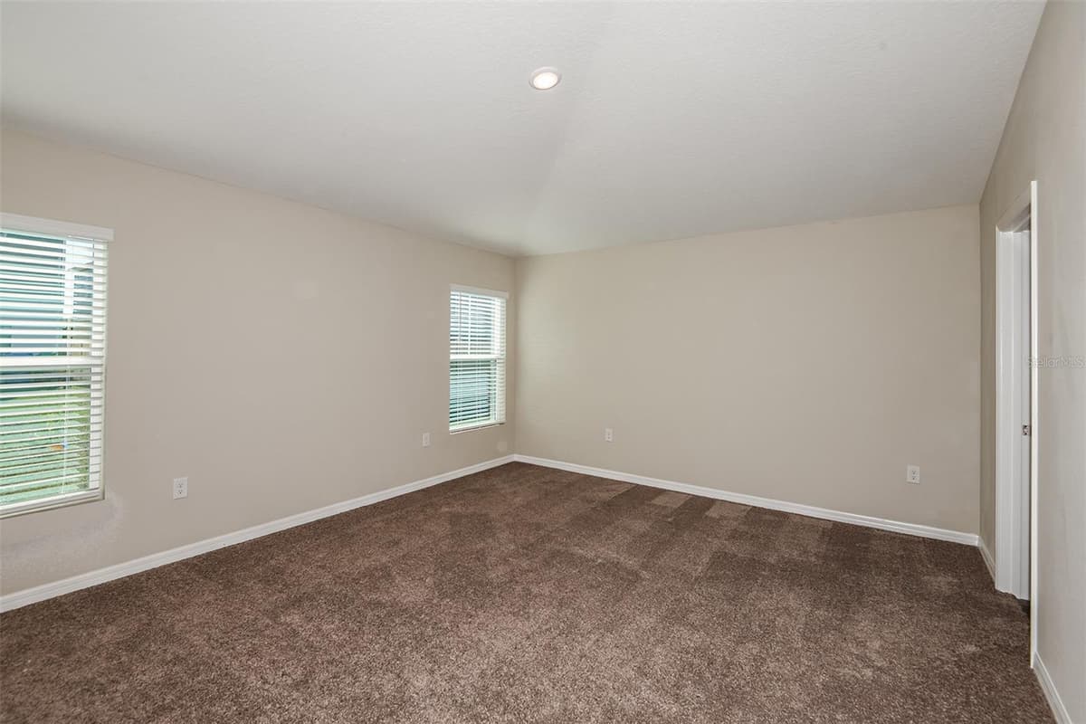 4531 WYNNSTONE DRIVE — photo 4 of 25