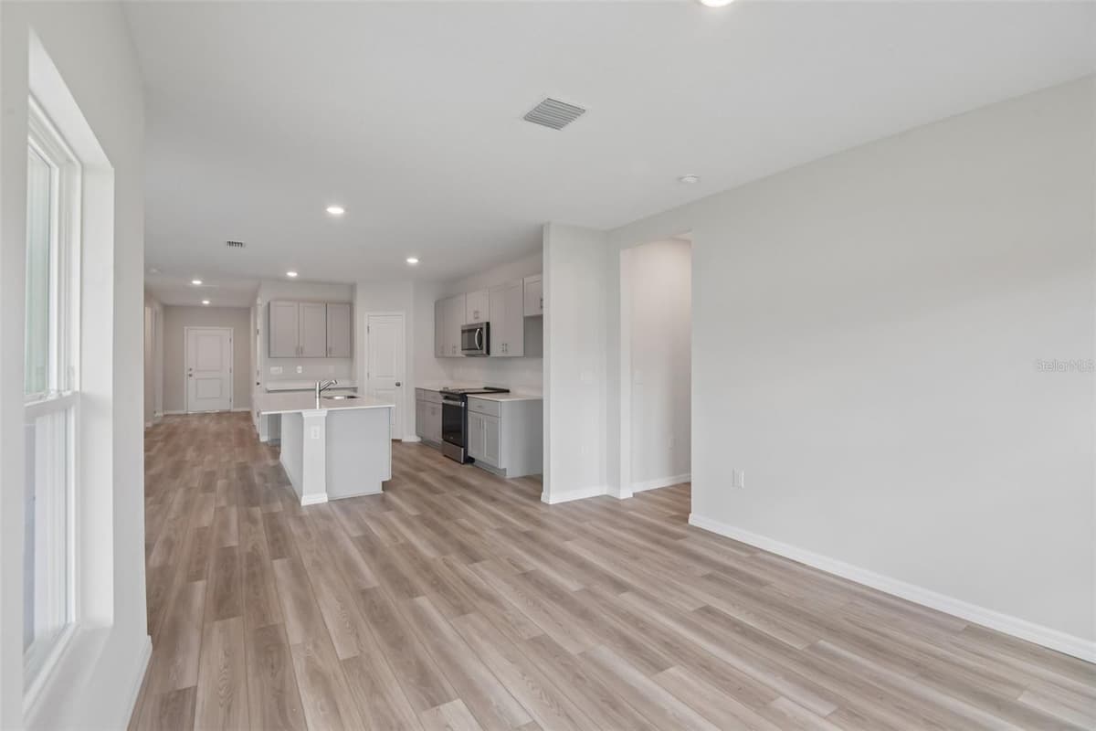 4192 RIVER BEACON BOULEVARD — photo 18 of 36