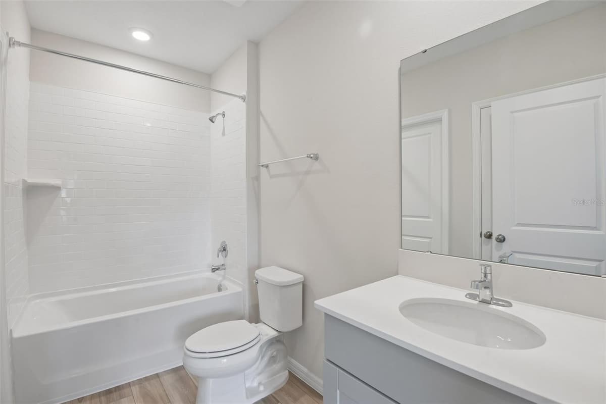 4192 RIVER BEACON BOULEVARD — photo 26 of 36