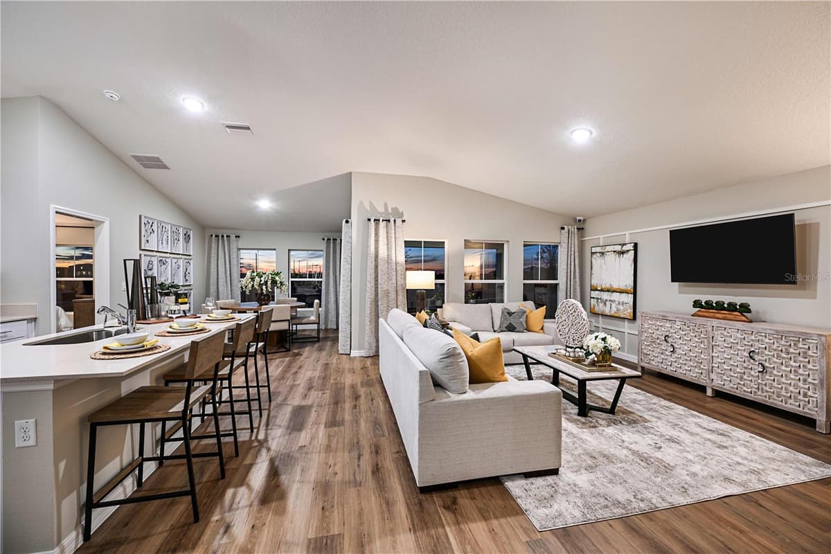 4184 RIVER BEACON BOULEVARD — photo 11 of 25