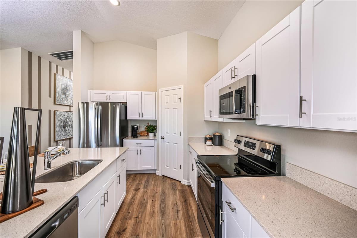 4184 RIVER BEACON BOULEVARD — photo 10 of 25