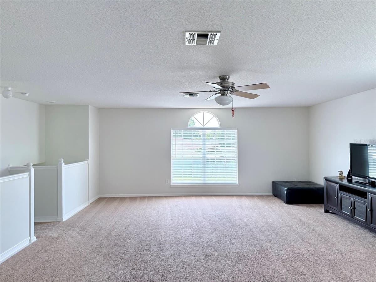 142 BRIGHTVIEW DRIVE — photo 11 of 17