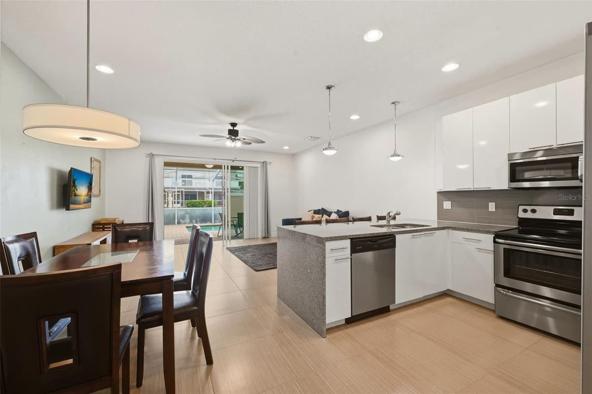 17530 PLACIDITY AVENUE — photo 7 of 53
