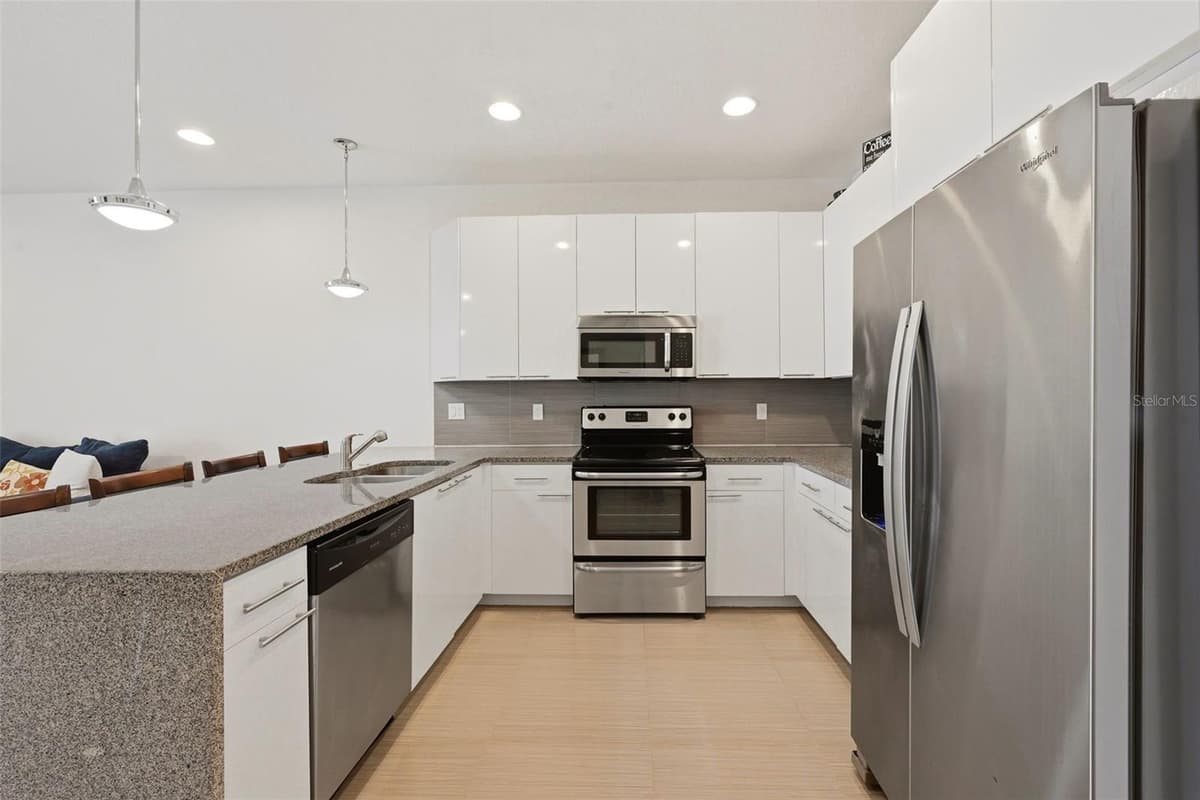 17530 PLACIDITY AVENUE — photo 8 of 53