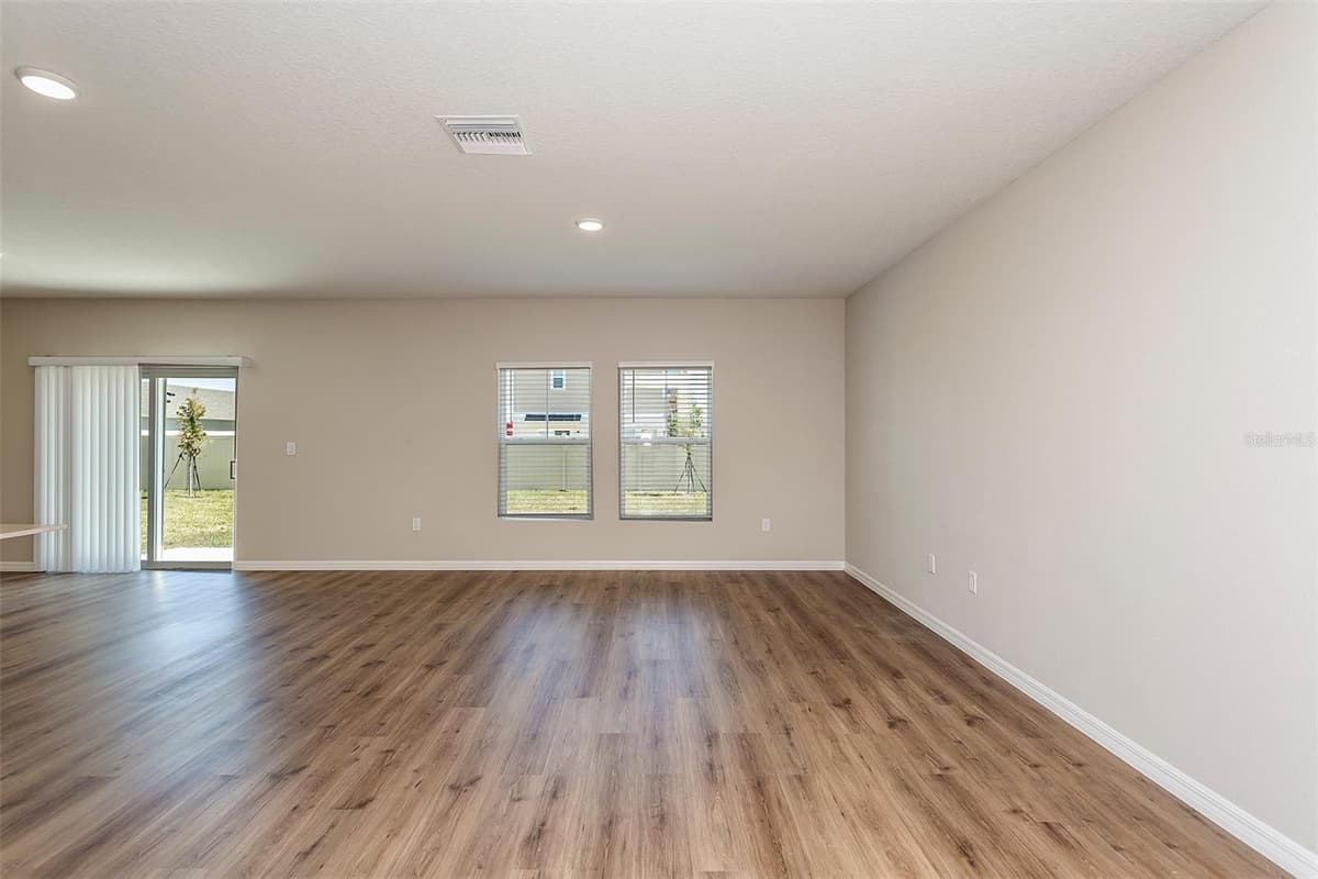 6051 PRAIRIE RUN — photo 3 of 25