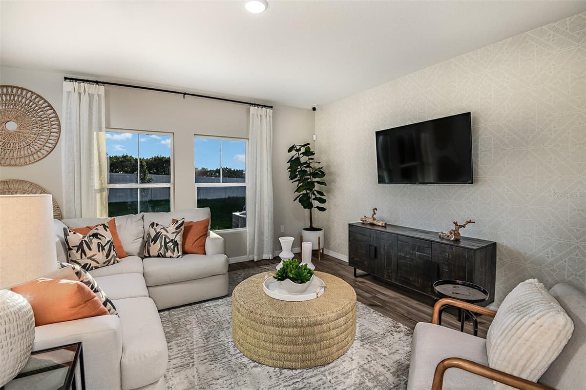 4337 RIVERBEND BOULEVARD — photo 3 of 24