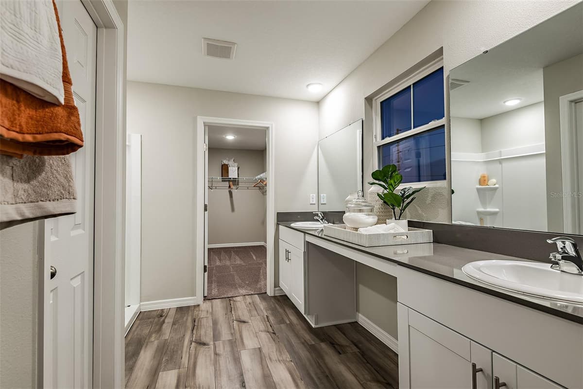 4337 RIVERBEND BOULEVARD — photo 7 of 24