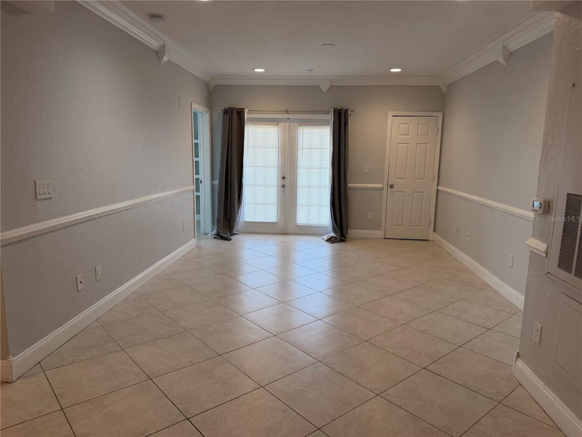304 SOUTH STREET — photo 14 of 15