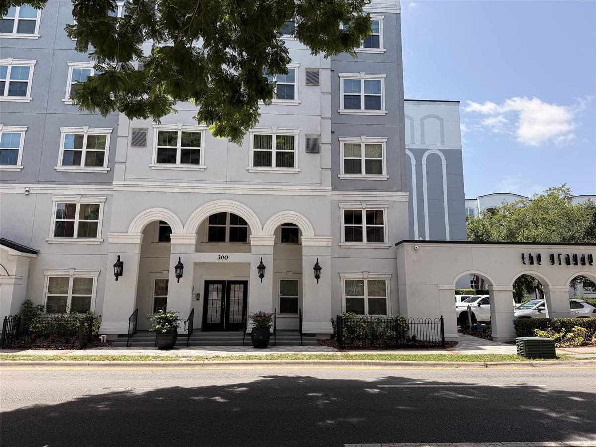 304 SOUTH STREET — photo 2 of 15