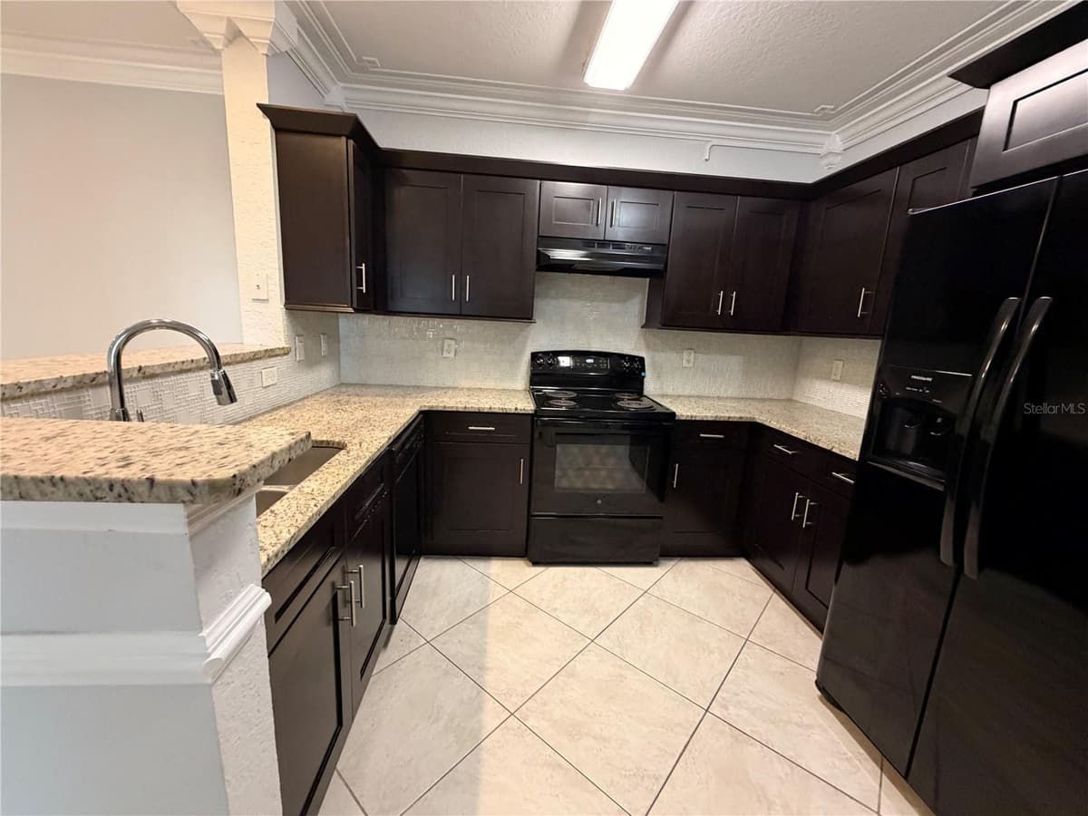 304 SOUTH STREET — photo 5 of 15