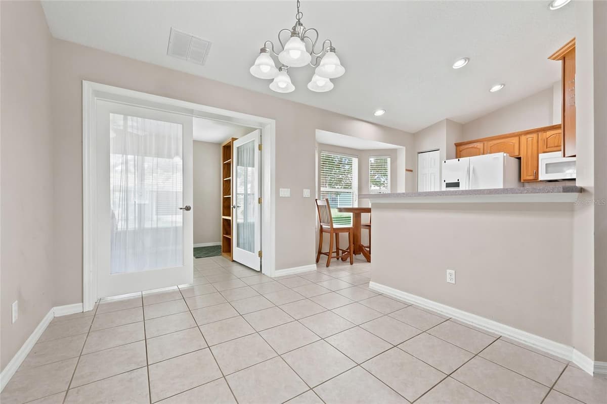 8708 60TH CIRCLE — photo 11 of 35