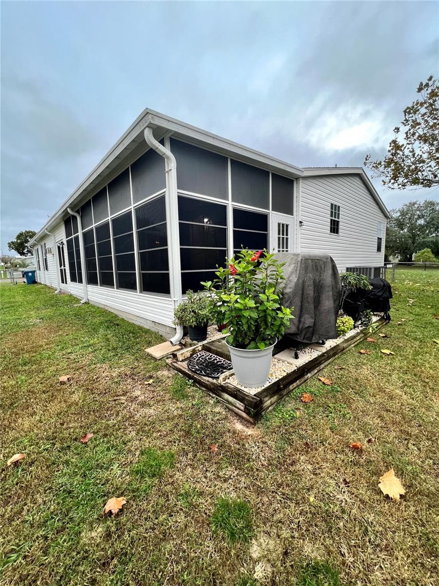 16120 BROOKRIDGE BOULEVARD — photo 4 of 43