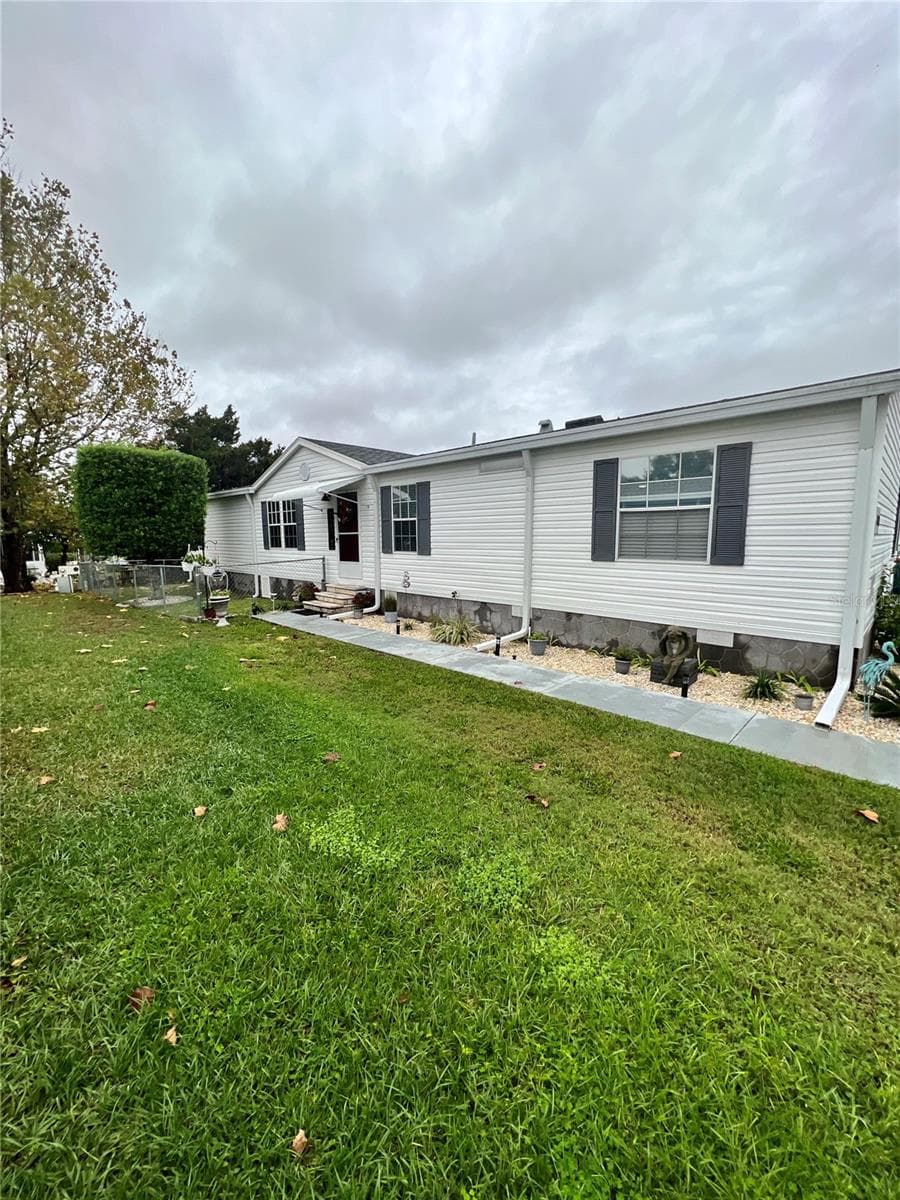 16120 BROOKRIDGE BOULEVARD — photo 1 of 43