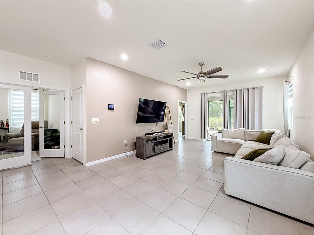 4143 44TH CIRCLE — photo 12 of 53