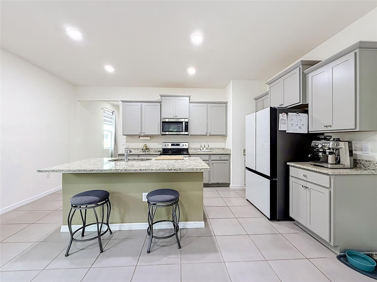 4143 44TH CIRCLE — photo 9 of 53