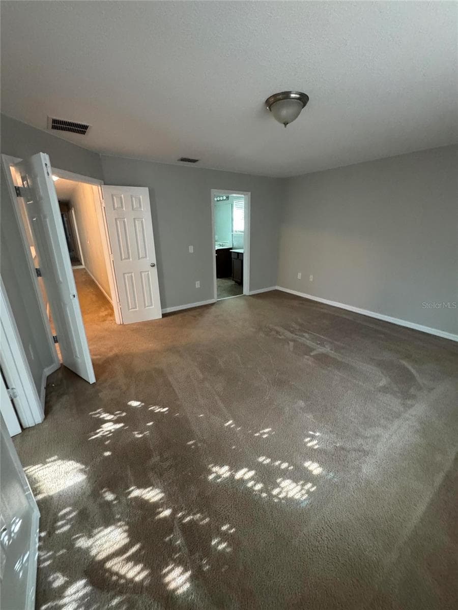 11938 SILVERLAKE PARK DRIVE — photo 15 of 45