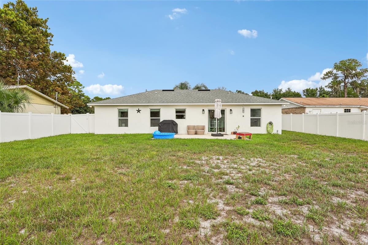12020 VIRGINIA DRIVE — photo 33 of 35
