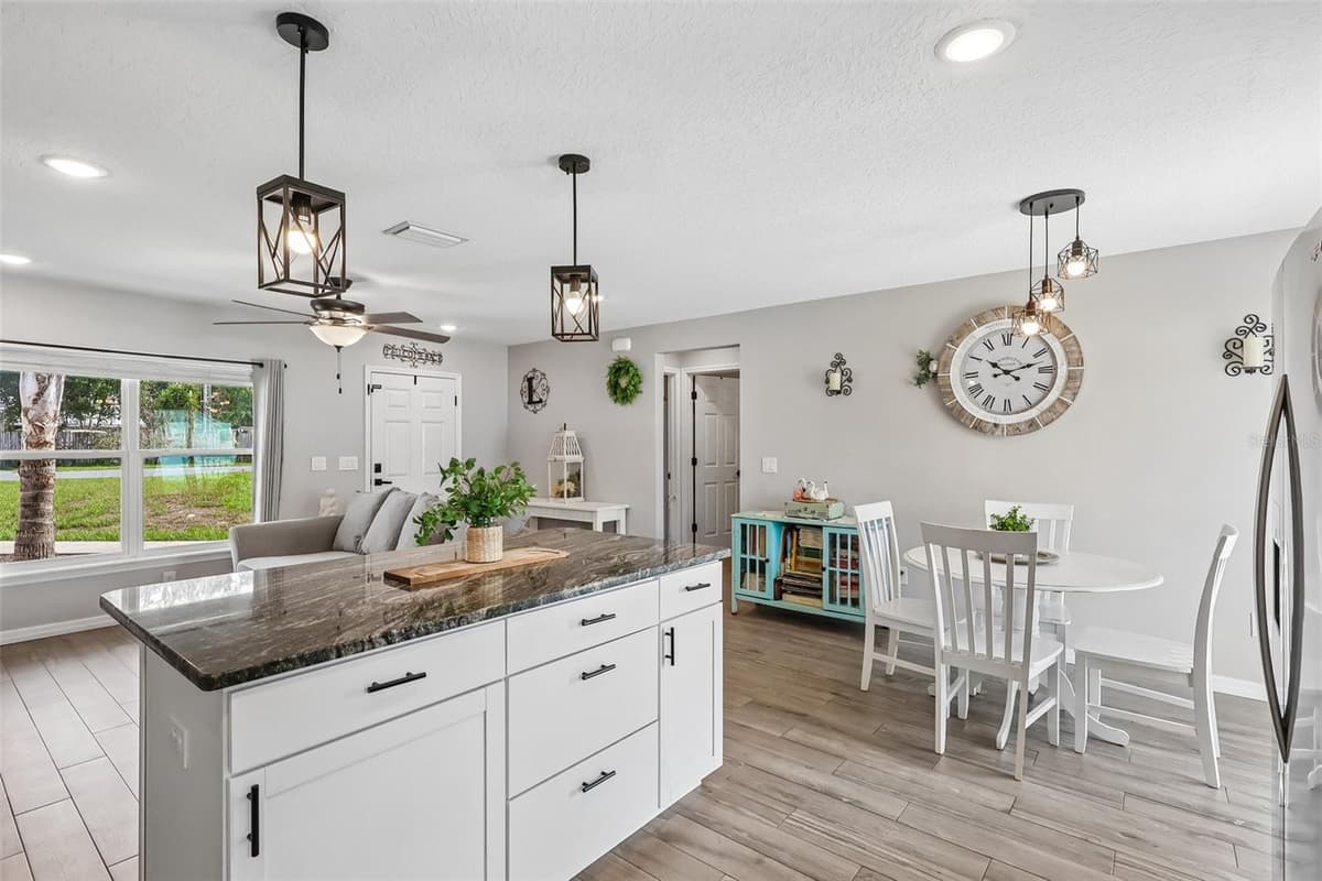 12020 VIRGINIA DRIVE — photo 11 of 35