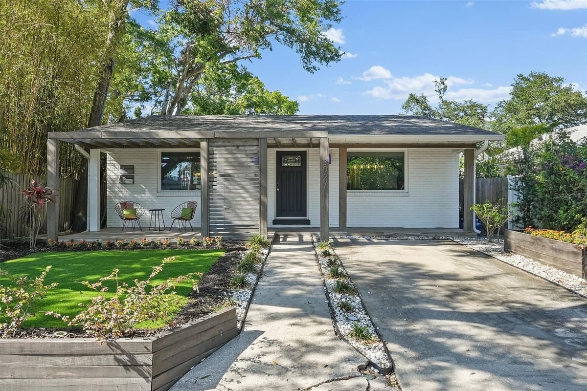3027 BURLINGTON AVENUE — photo 3 of 53