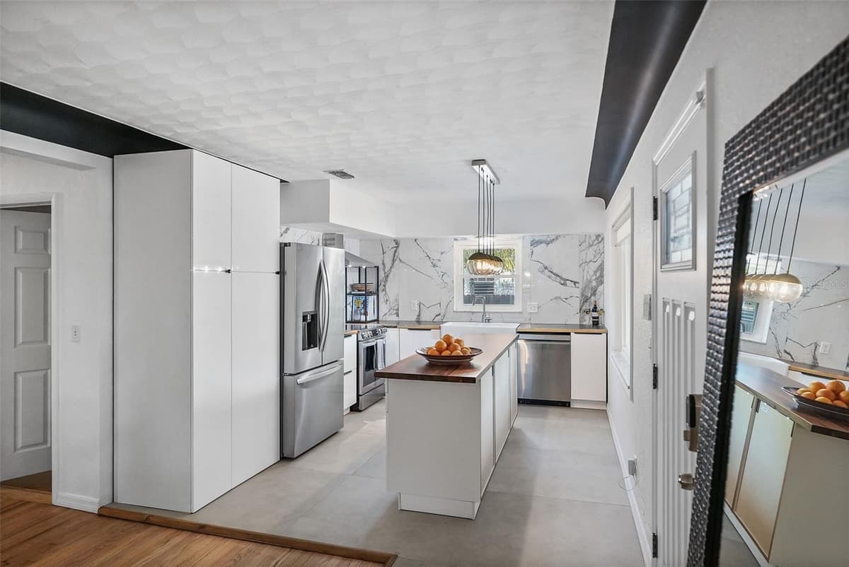 3027 BURLINGTON AVENUE — photo 42 of 53