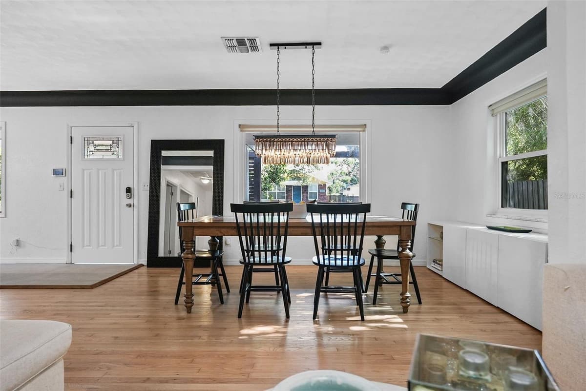 3027 BURLINGTON AVENUE — photo 9 of 53