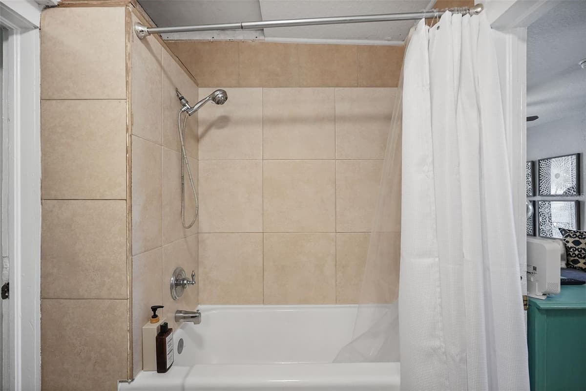3027 BURLINGTON AVENUE — photo 33 of 53