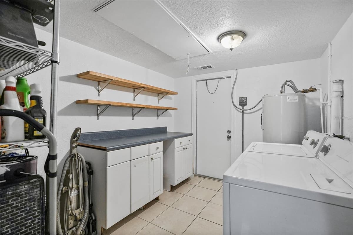 3027 BURLINGTON AVENUE — photo 14 of 53
