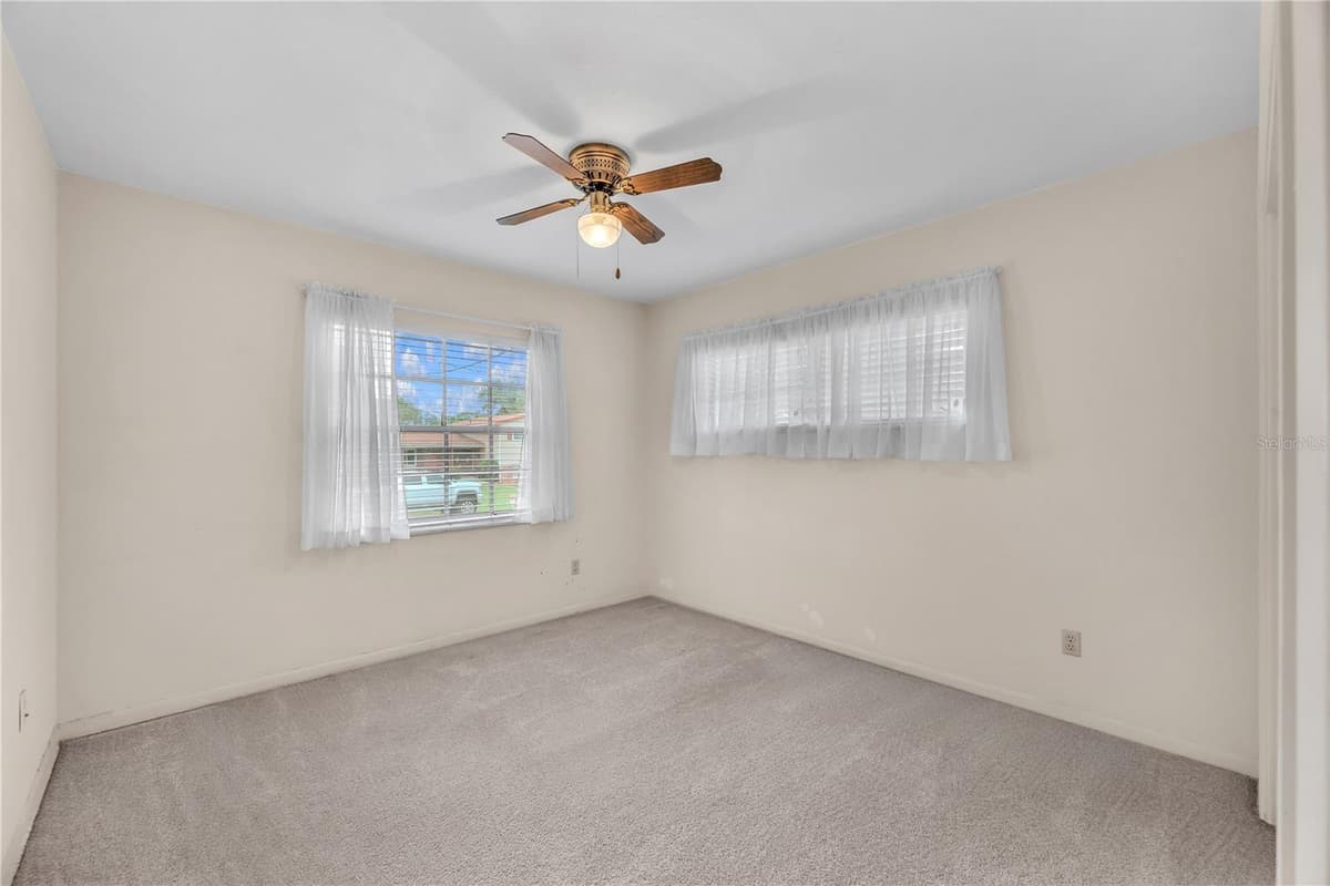 110 ASHBROOK DRIVE — photo 26 of 39