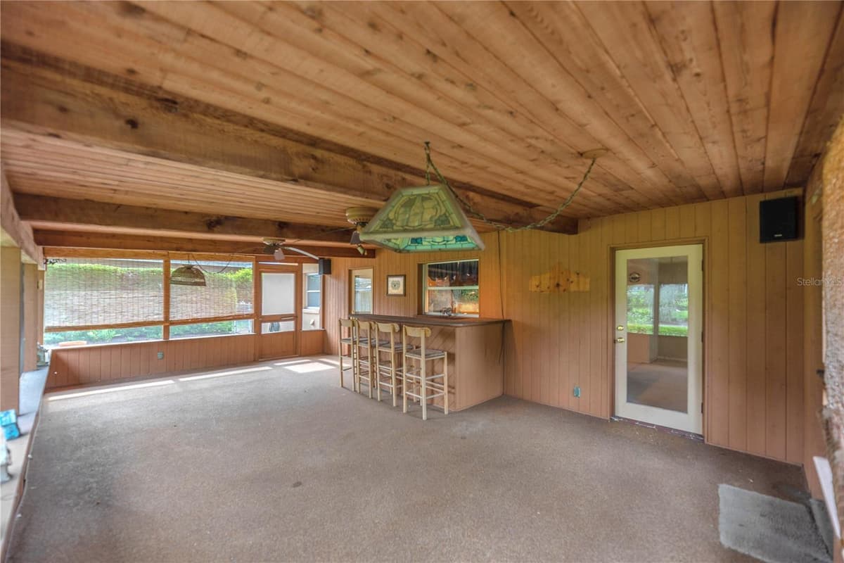 110 ASHBROOK DRIVE — photo 13 of 39