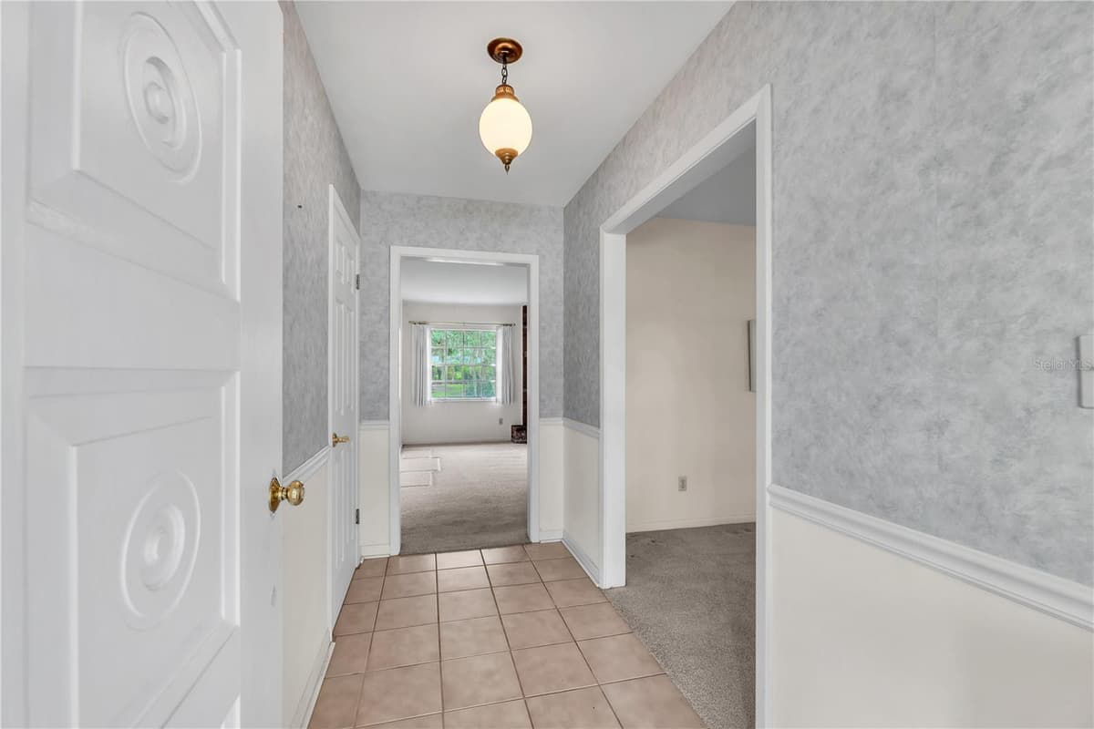 110 ASHBROOK DRIVE — photo 15 of 39