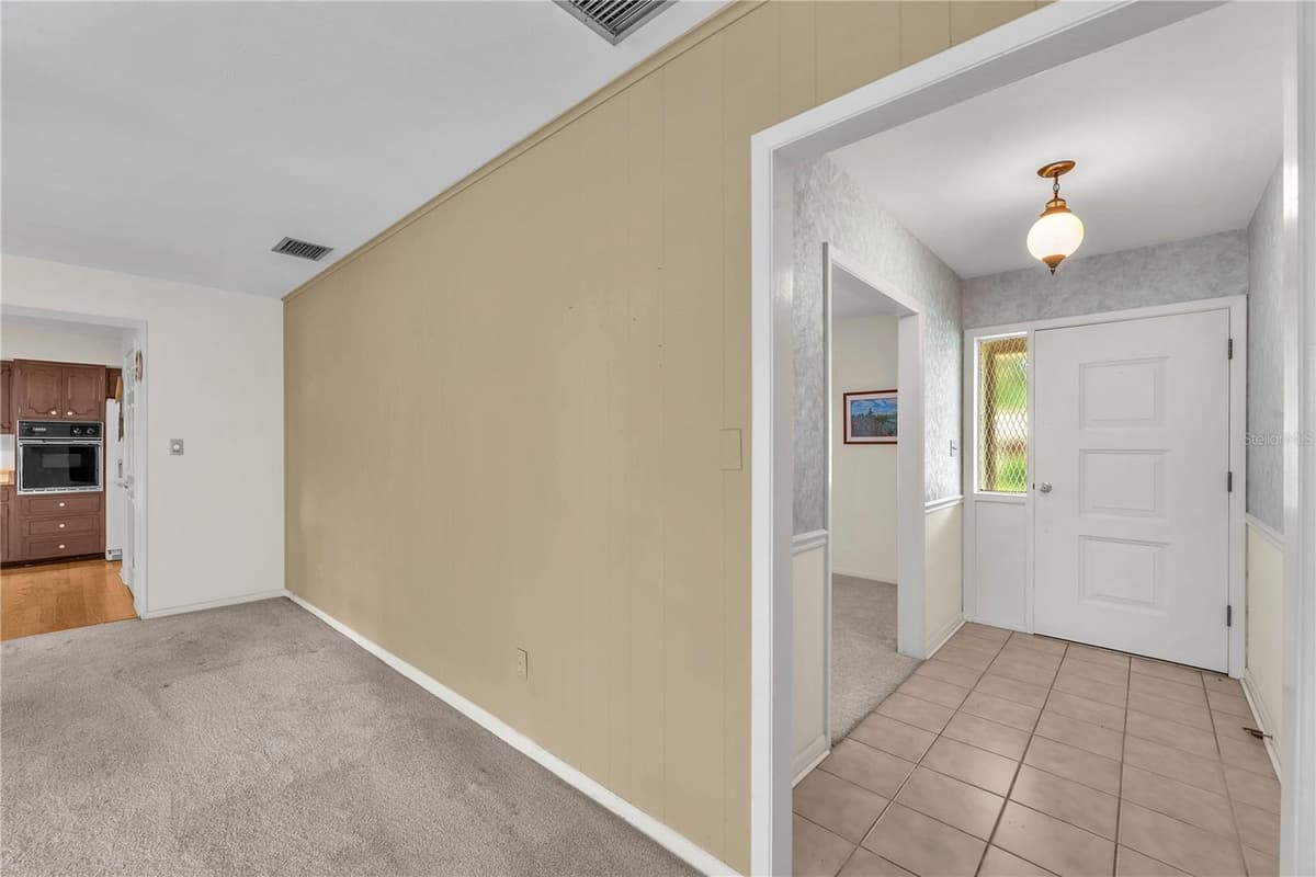 110 ASHBROOK DRIVE — photo 16 of 39