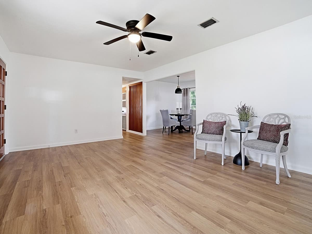2269 SOUTHLAND ROAD — photo 4 of 42