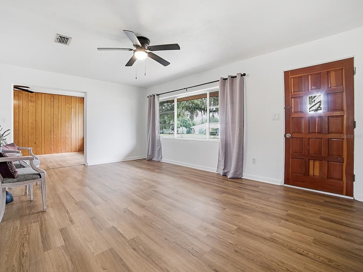 2269 SOUTHLAND ROAD — photo 3 of 42