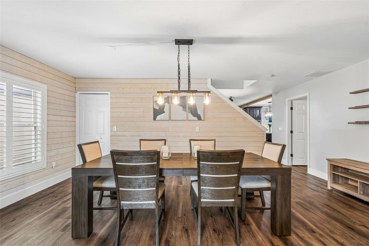 13715 TRAMORE DRIVE — photo 4 of 93