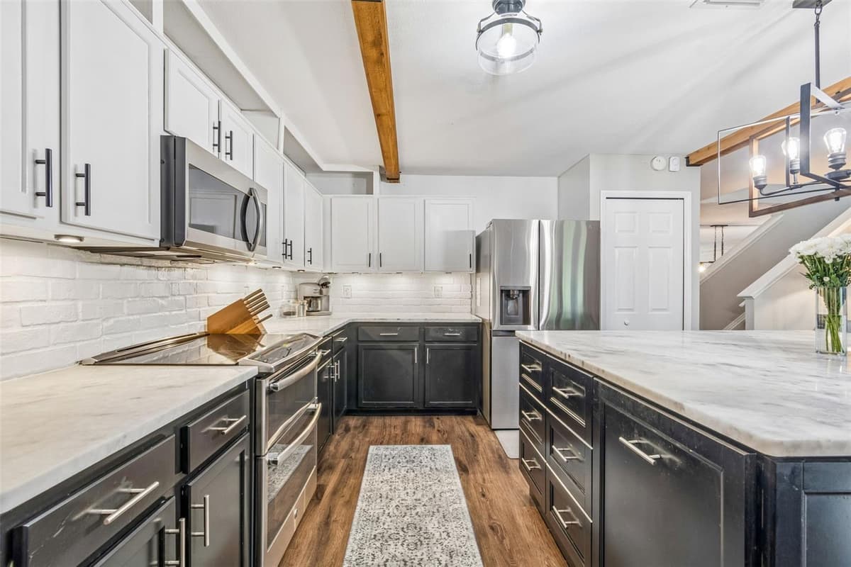 13715 TRAMORE DRIVE — photo 16 of 93