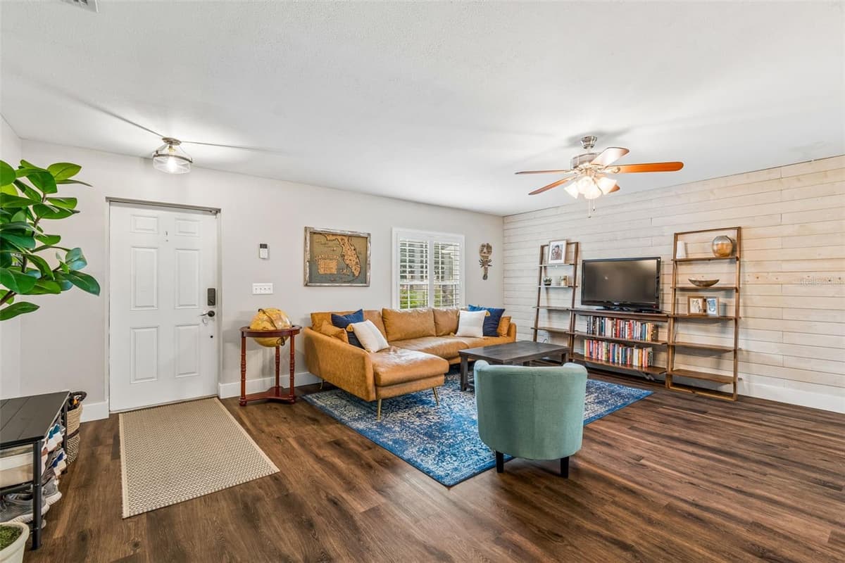 13715 TRAMORE DRIVE — photo 8 of 93