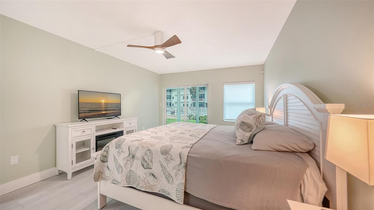 1150 TARPON CENTER DRIVE — photo 19 of 56