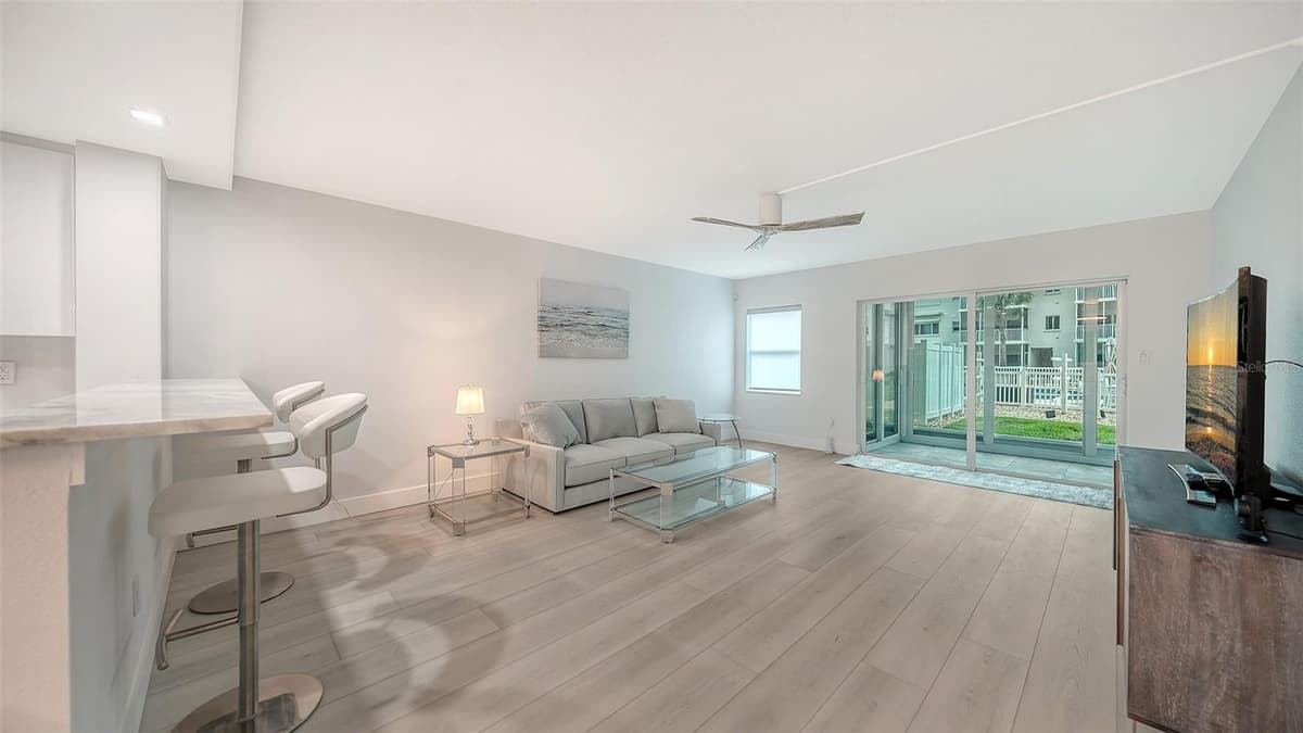 1150 TARPON CENTER DRIVE — photo 11 of 56