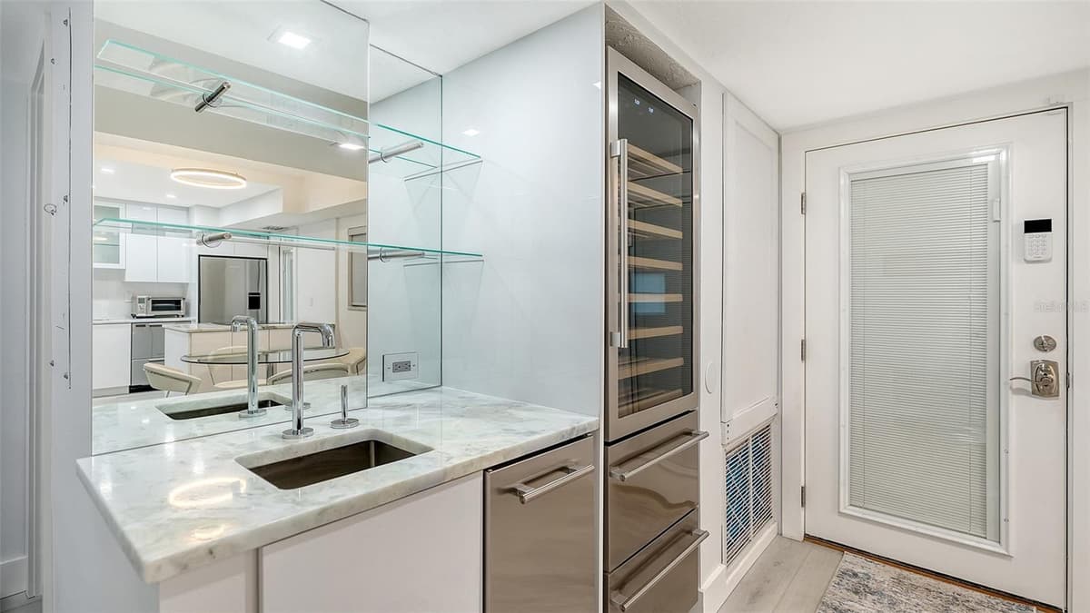 1150 TARPON CENTER DRIVE — photo 9 of 56