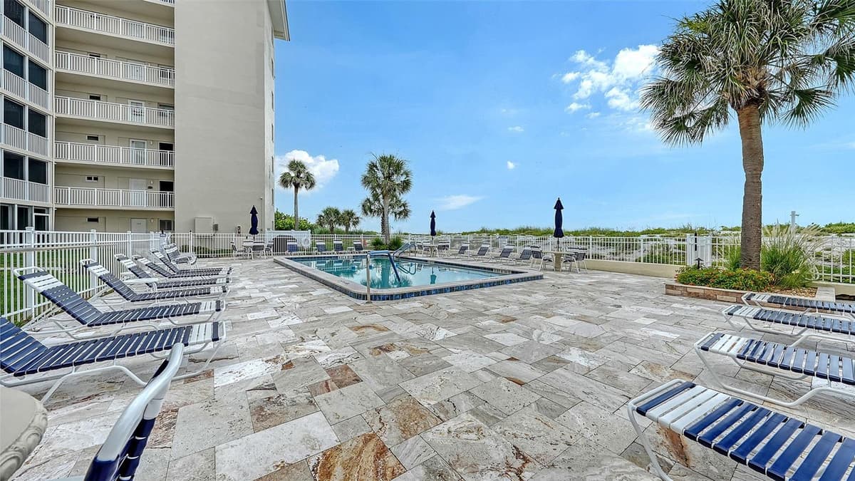 1150 TARPON CENTER DRIVE — photo 31 of 56