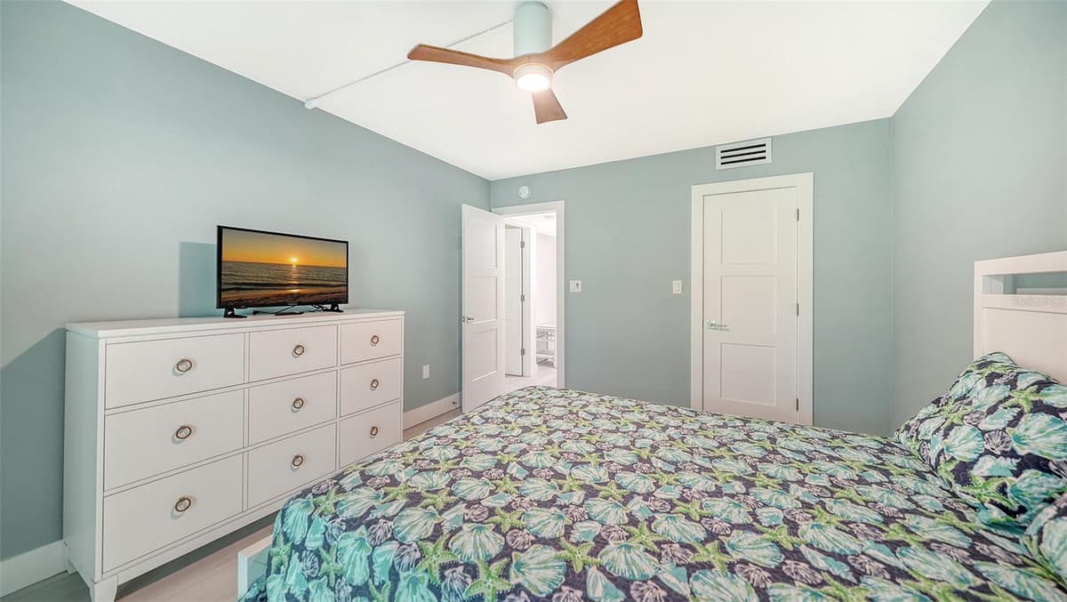 1150 TARPON CENTER DRIVE — photo 27 of 56