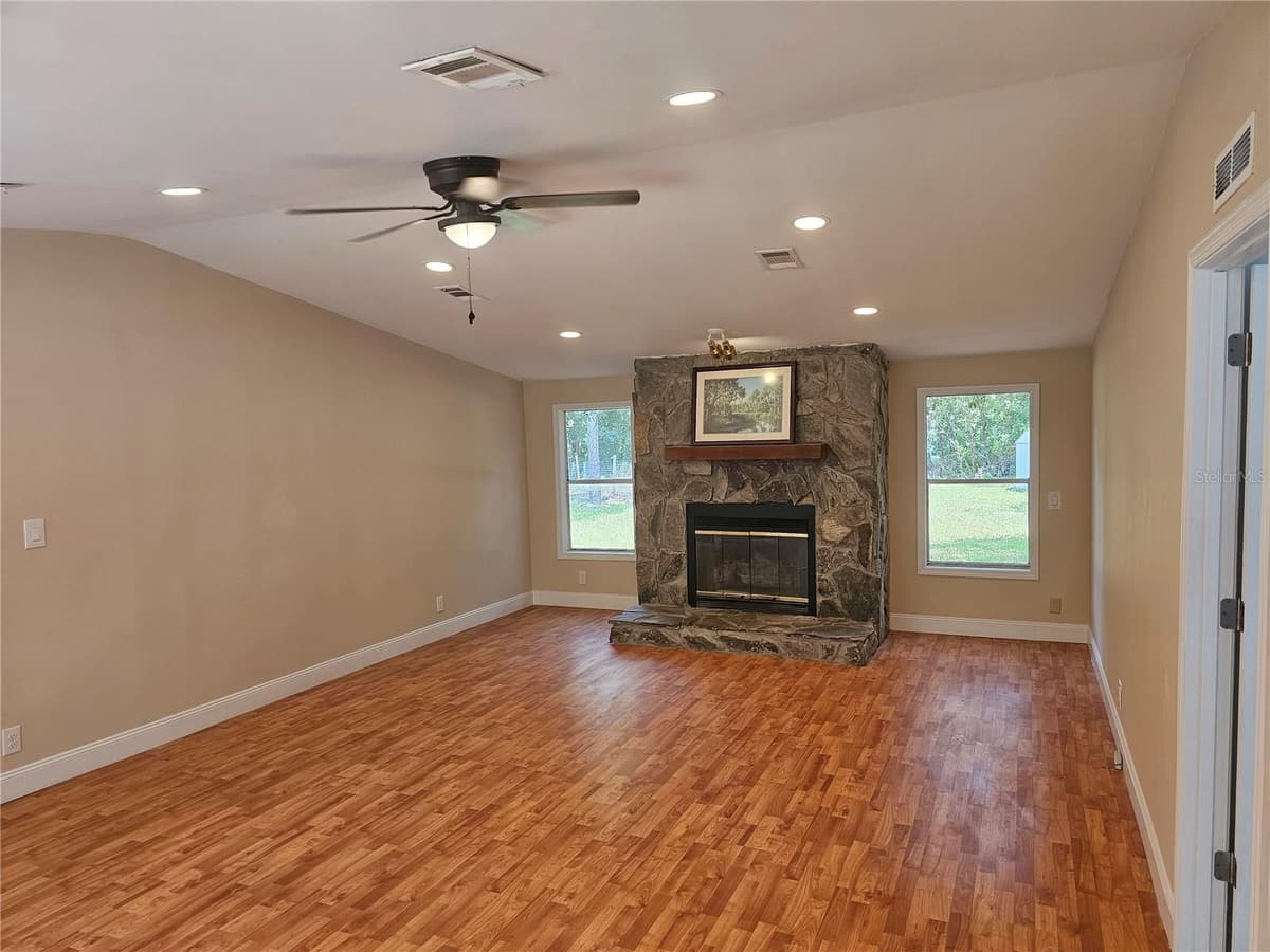 38510 COUNTY ROAD 439 — photo 3 of 27
