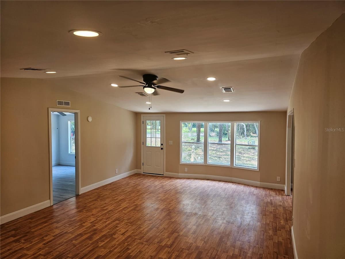38510 COUNTY ROAD 439 — photo 5 of 27