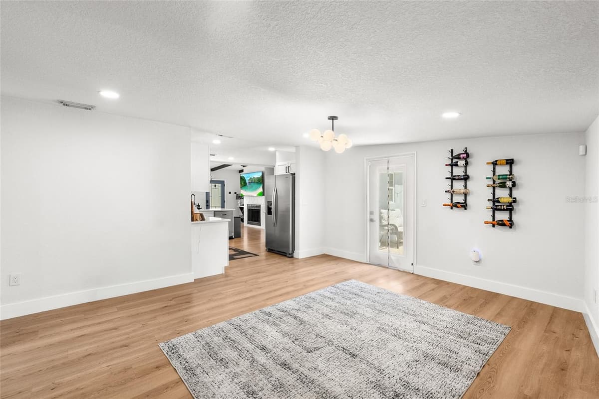 1143 MEADOWLAWN DRIVE — photo 18 of 47
