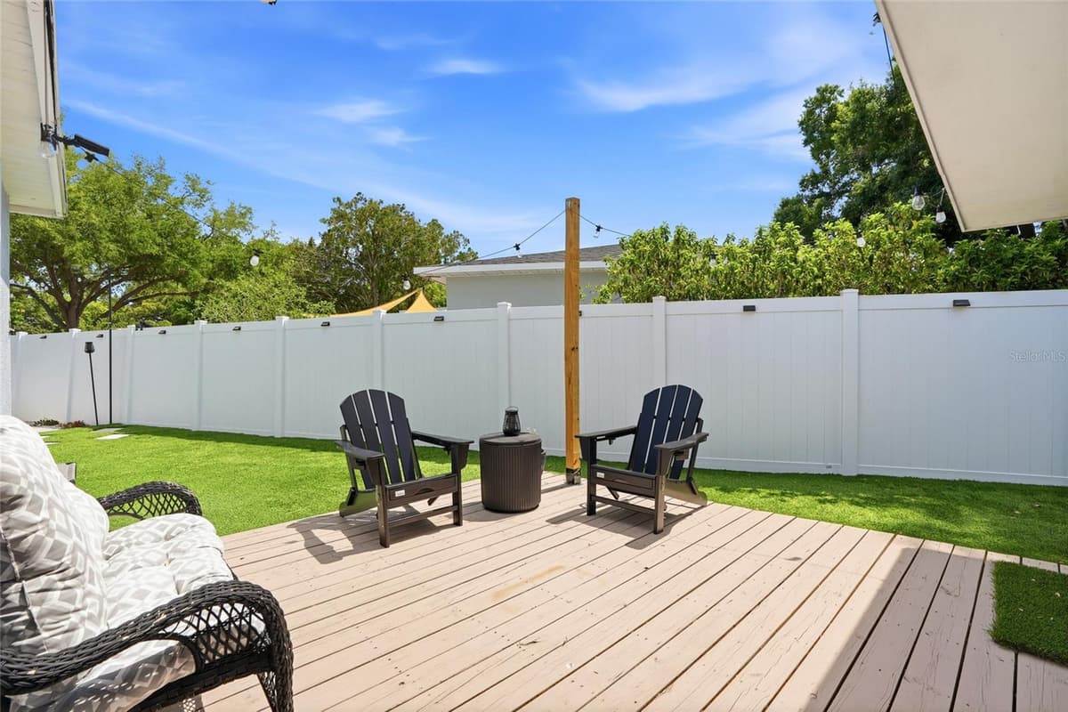 1143 MEADOWLAWN DRIVE — photo 36 of 47
